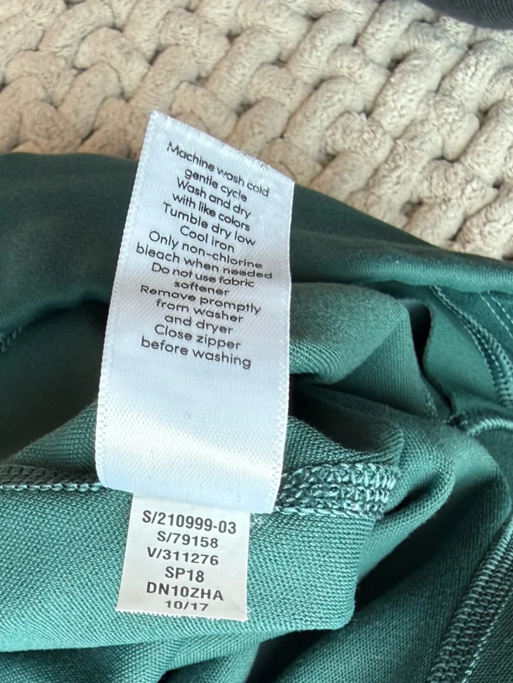 Athleta | Women’s All In Zippered Pocket 7/8 Leggings Teal | Small